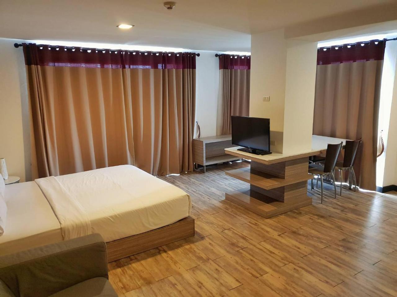 Mooks Residence Pattaya Luaran gambar